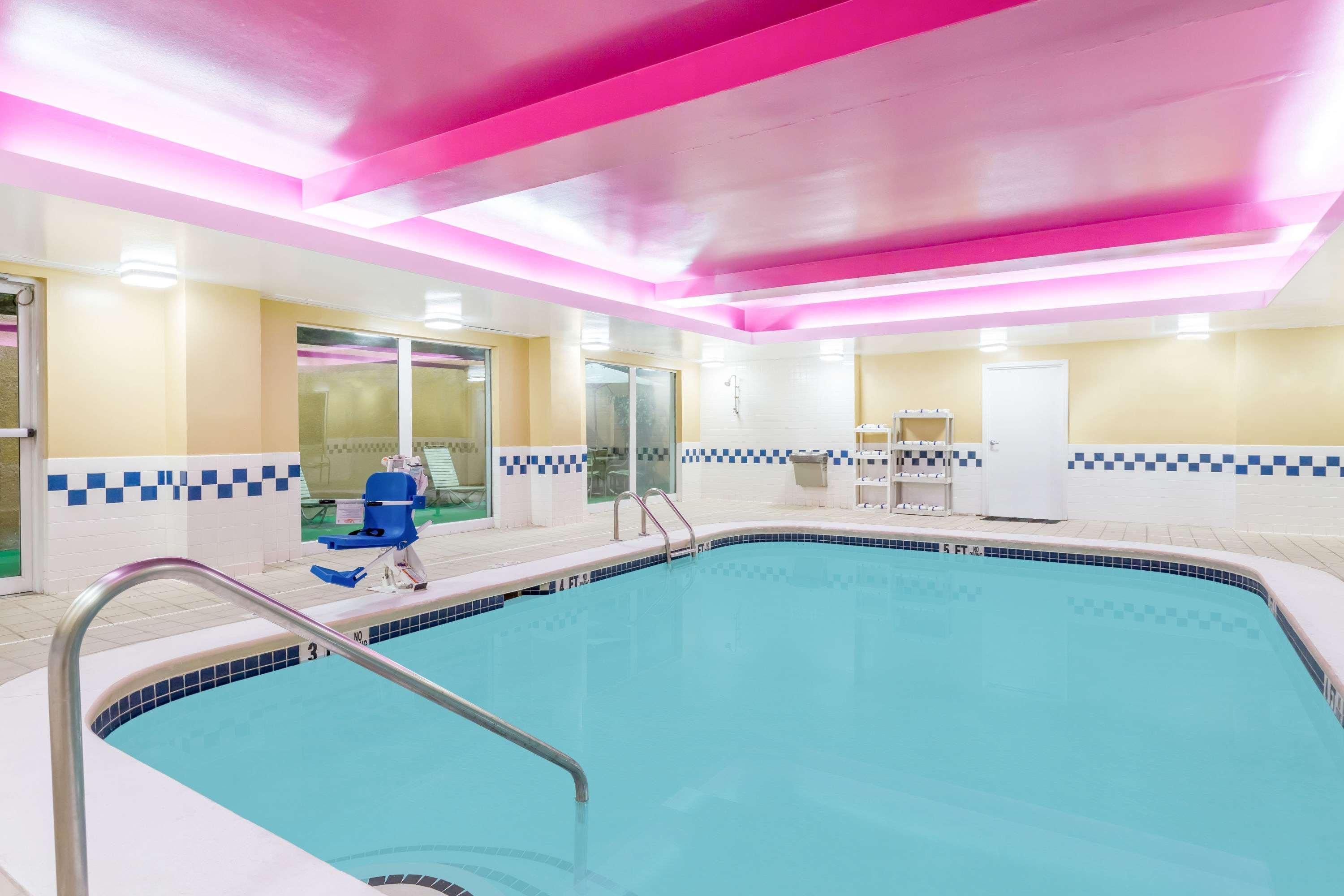 Baymont By Wyndham Lithia Springs Atlanta Hotel Exterior foto